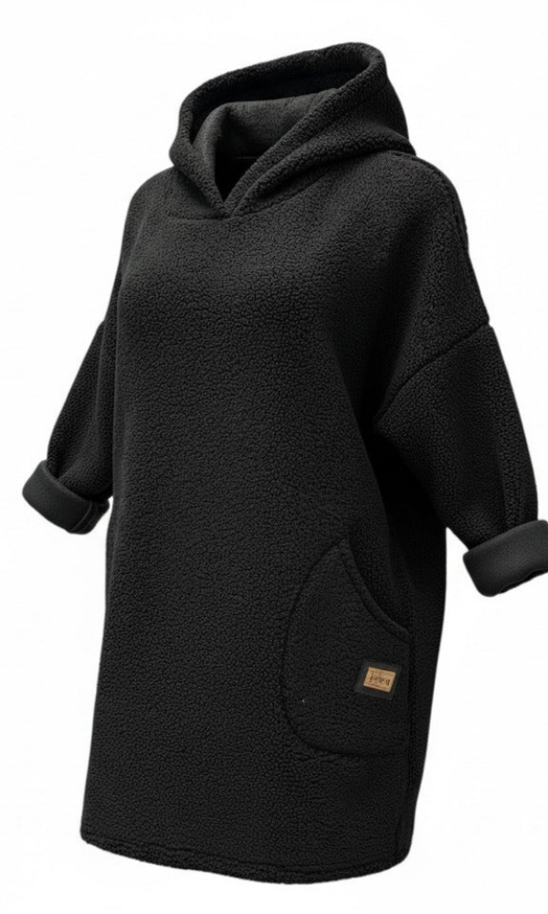 Musta oversized hupparimekko taskuilla ja hupulla