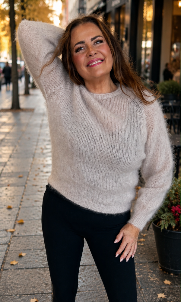 Kid mohair O-pääntiellä neuletakki eri väreissä - Beige - Neuleet