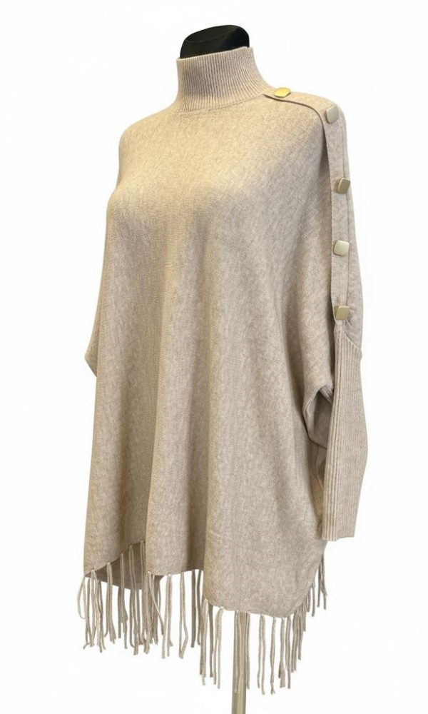 Ponchon malli on väljä ja miellyttävä, ja one size -koko istuu kauniisti monen kokoiselle. Beige